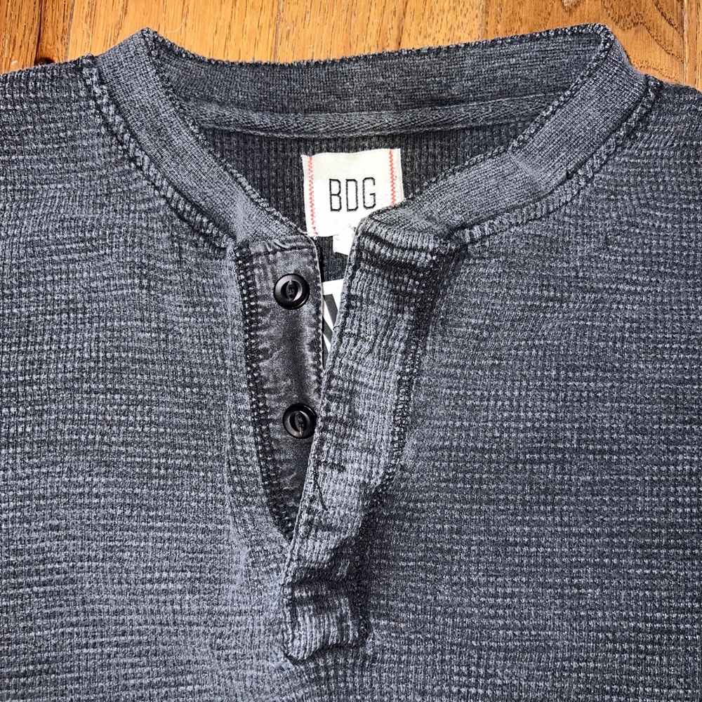 BDG Danny Cropped Henley Top - Picture 4 of 8